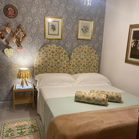 A Casa Penelope Nel Cuore Di Stampace